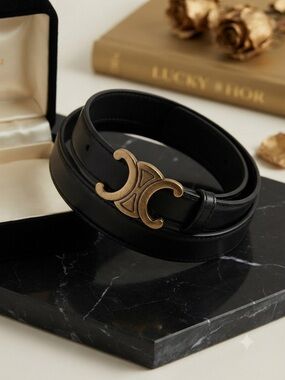 ✨ Luxury Statement Belt with Triomphe Buckle 🤩